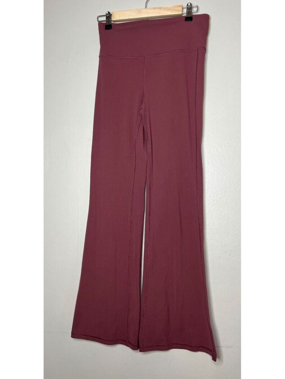 Athleta Elation Flare Pant Women's Size M Mauve Yoga Leggings